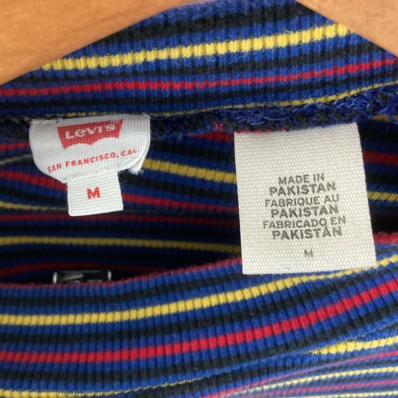 Levi’s Striped Ribbed Crop Top - Picture 3 of 3